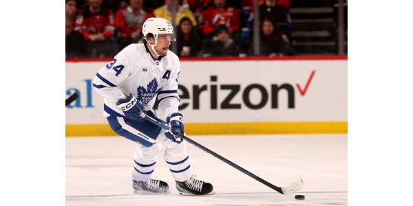 Les Maple Leafs de Toronto mènent le Lightning de Tampa Bay par 5 en saison régulière